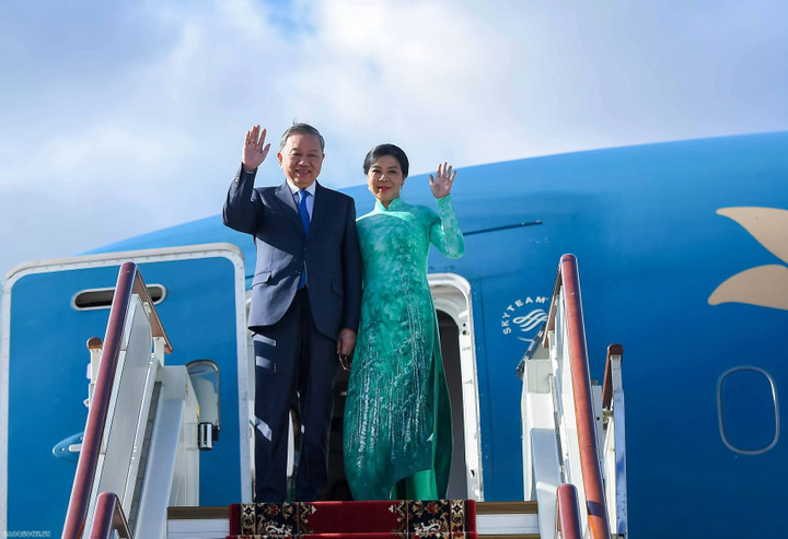 Tổng Bí thư Tô Lâm và phu nhân đến Nga. (Ảnh: Báo Thế giới và Việt Nam)