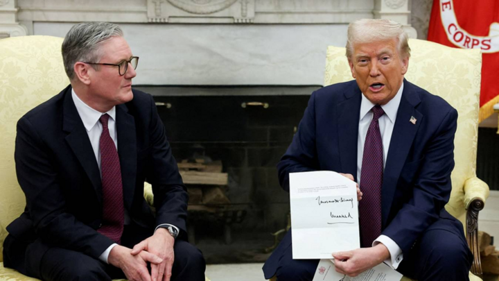 Tổng thống Mỹ Donald Trump và Thủ tướng Anh Keir Starmer. (Ảnh: Reuters)