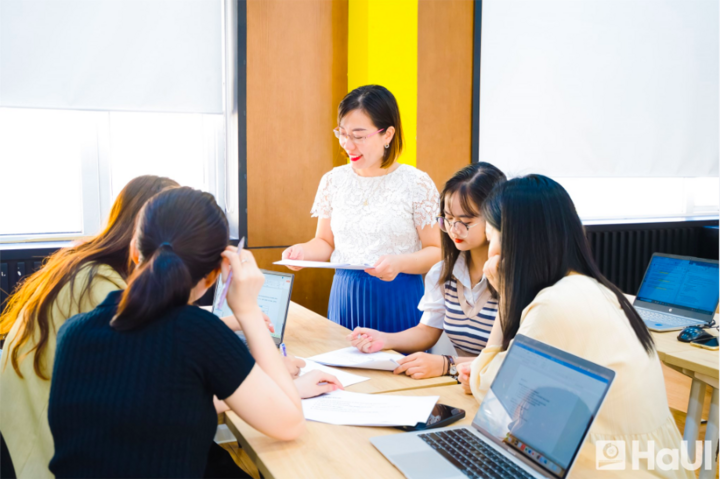 Môi trường học tập năng động, hiện đại.