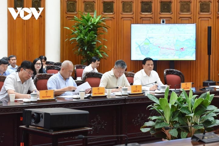 Các đại biểu tham dự.