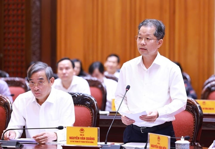 Bí thư Thành ủy Đà Nẵng Nguyễn Văn Quảng phát biểu tại cuộc họp. (Ảnh: VGP/Nhật Bắc)