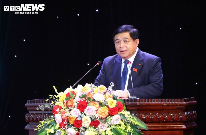 Phó Thủ tướng Nguyễn Chí Dũng phát biểu tại hội nghị.