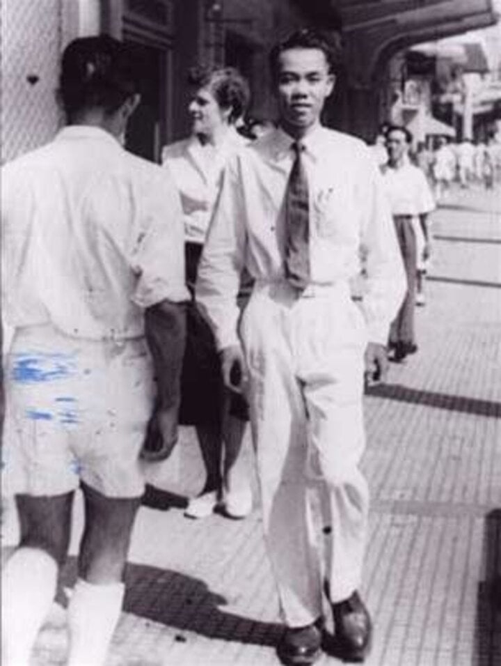 Thiếu tướng tình báo Phạm Xuân Ẩn, tên thật là Trần Văn Trung (1927-2006). Ông sinh ra tại Biên Hòa, Đồng Nai trong gia đình viên chức cao cấp.