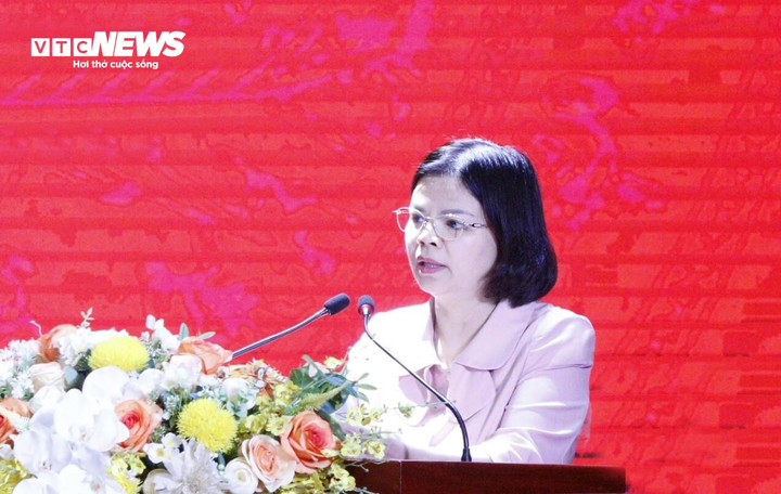 Bà Nguyễn Hương Giang, Phó Bí thư Thường trực Tỉnh ủy, Chủ tịch HĐND tỉnh Bắc Ninh, phát biểu.