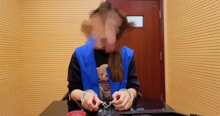 Cô gái sống miễn phí trong khách sạn một tháng bằng chiêu bẩn. (Ảnh: Upstream News)