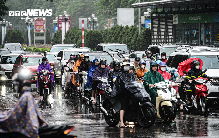 Ngày 15/5, nhiều nơi trên cả nước hứng mưa dông. (Ảnh minh hoạ: Đắc Huy)