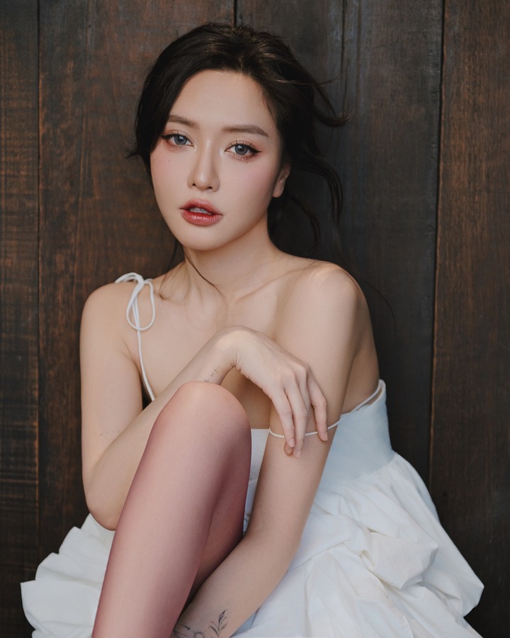 Bích Phương là ca sĩ lớn tuổi nhất trong dàn "Em xinh say hi".