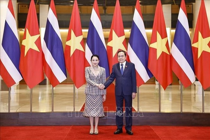 Chủ tịch Quốc hội Trần Thanh Mẫn hội kiến Thủ tướng Thái Lan Paetongtarn Shinawatra. (Ảnh: Doãn Tấn/TTXVN)