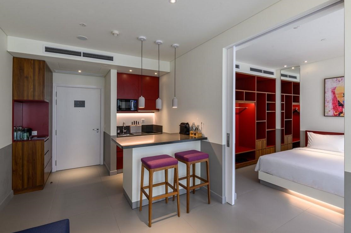 Trải nghiệm sống đô thị đẳng cấp tại Wink Live© Serviced Residences với các lựa chọn căn hộ một và hai phòng ngủ.