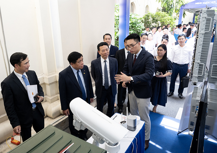 Bộ trưởng Nguyễn Mạnh Hùng: Có thể thu hút nhà khoa học, công nghệ toàn cầu giải "bài toán lớn" của Việt Nam