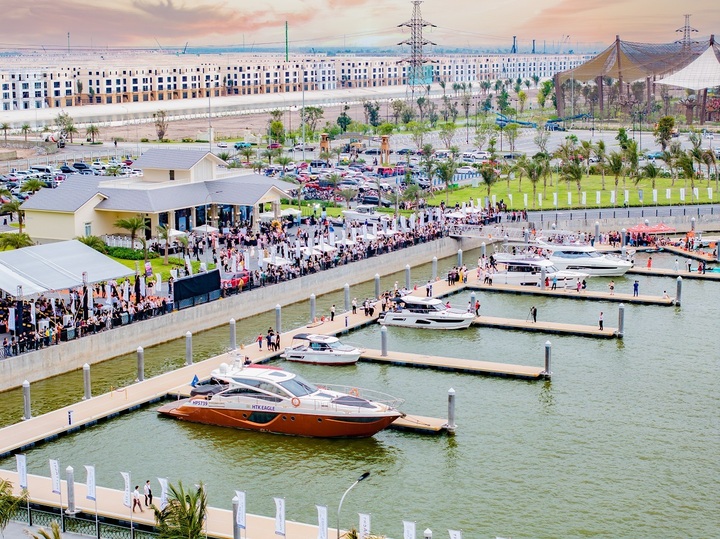 Bến du thuyền là mắt xích quan trọng của hệ sinh thái nghỉ dưỡng tại Vinhomes Royal Island.