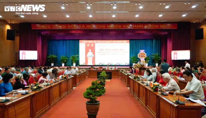 Quang cảnh hội thảo khoa học "Bình Định 300 ngày cán bộ, chiến sĩ, đồng bào và học sinh miền Nam hoàn thành việc chuyển quân tập kết ra Bắc tại Quy Nhơn".