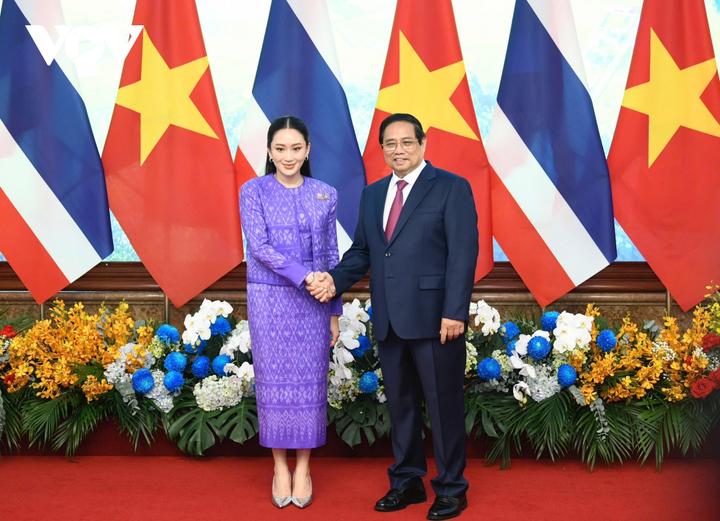 Thủ tướng Phạm Minh Chính và Thủ tướng Thái Lan Paetongtarn Shinawatra.
