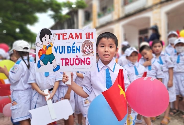 Từ 2026, cả nước tuyển sinh lớp 1, lớp 6 theo nguyên tắc "nhà gần trường". (Ảnh minh hoạ)