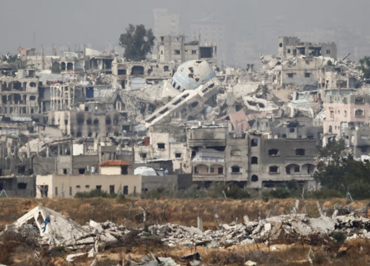 Hiện trường Israel không kích Gaza (Ảnh: Reuters)