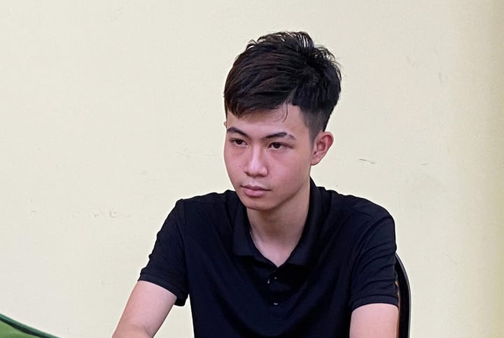 Trần Gia Huy tại cơ quan điều tra. (Ảnh Công an cung cấp)