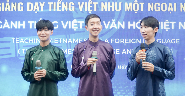 Trường Đại học Ngoại ngữ, Đại học Quốc gia Hà Nội vừa ra mắt chương trình đào tạo tiếng Việt như một ngoại ngữ.