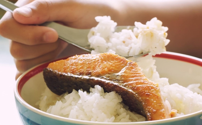 Vì sao ăn cá lại tốt hơn thịt?