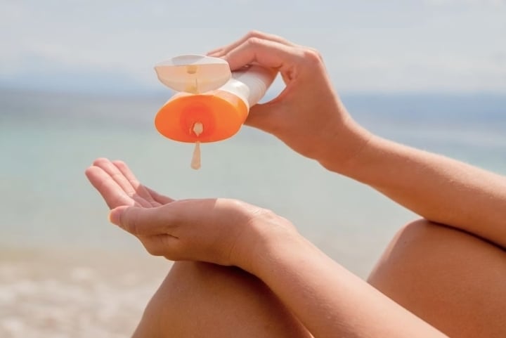 Kem chống nắng được xem là “vũ khí” không thể thiếu trong quy trình chăm sóc da hàng ngày.