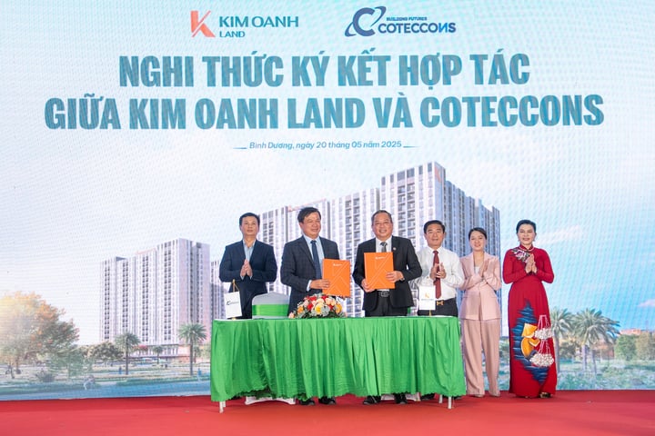 Nghi thức ký kết hợp tác xây dựng dự án K-Home New City giữa Kim Oanh Land và Coteccons.