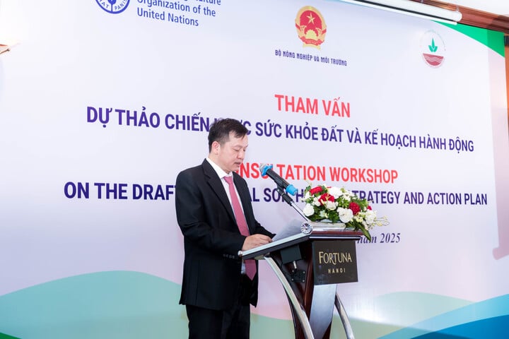 Ông Huỳnh Tấn Đạt – Cục trưởng Cục Trồng trọt và Bảo vệ thực vật phát biểu tại buổi tham vấn (Ảnh: Ngọc Sơn)