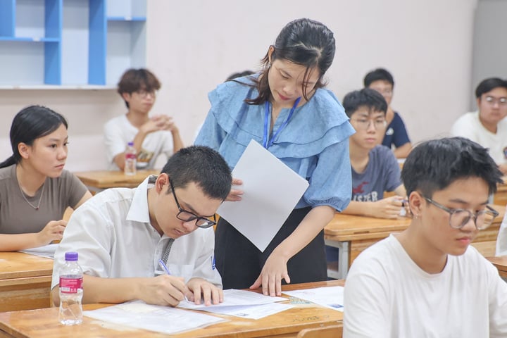 Bộ GD&ĐT thông tin về cách tính điểm ưu tiên tuyển sinh đại học sau sáp nhập tỉnh thành. (Ảnh minh hoạ)