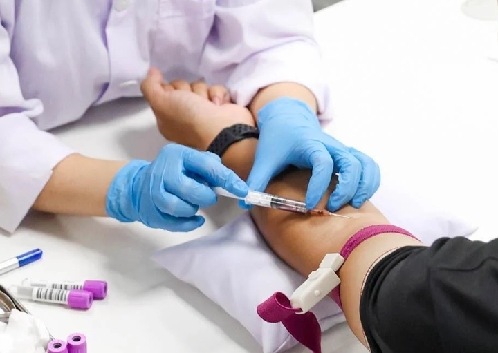 Xét nghiệm ADN vạch trần cú lừa khiến đại gia "nuôi con tu hú" suốt 5 năm