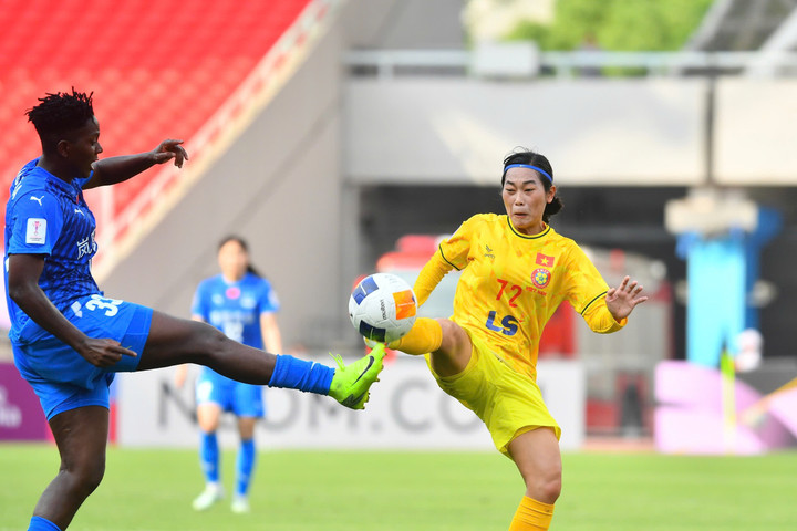 Trực tiếp bóng đá nữ TP.HCM 0-2 Wuhan Jiangda: Thùy Trang vào sân - 2