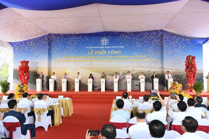 Cầu Tứ Liên không chỉ là công trình biểu tượng mới của Thủ đô mà còn là động lực kích hoạt chuỗi đô thị hai bên sông Hồng phát triển mạnh mẽ.