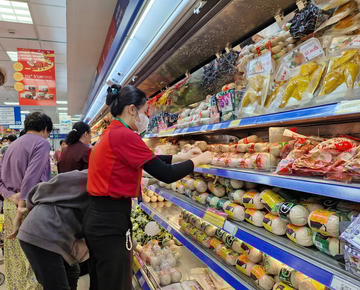 Ngành lương thực thực phẩm được coi là lá chắn mềm của nền kinh tế để giữ sản xuất, giữ việc làm, giữ chuỗi giá trị sản xuất.