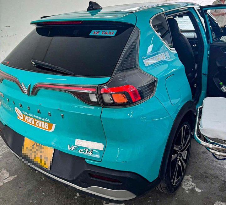 Taxi kịp thời đưa nạn nhân đến bệnh viện cấp cứu.