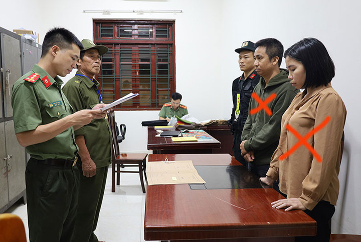 Công an tỉnh Lạng Sơn ra quyết định khởi tố, bắt tạm giam đối tượng Phạm Tuấn Phong và Đồng Thị Minh Thắng.