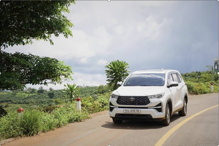 837 xe Innova Cross Hybrid bán ra thị trường 4 tháng đầu năm 2025.