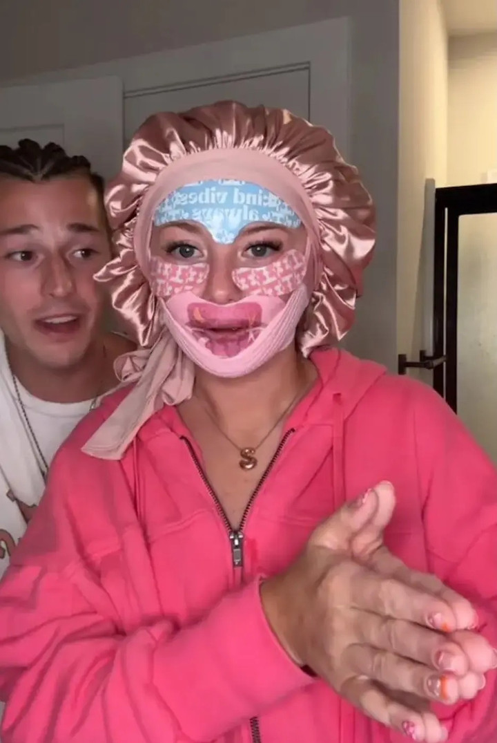 Phương pháp chăm sóc da ban đêm của TikTokker Christi Fritz. (Ảnh: Tiktok/@christifritz)