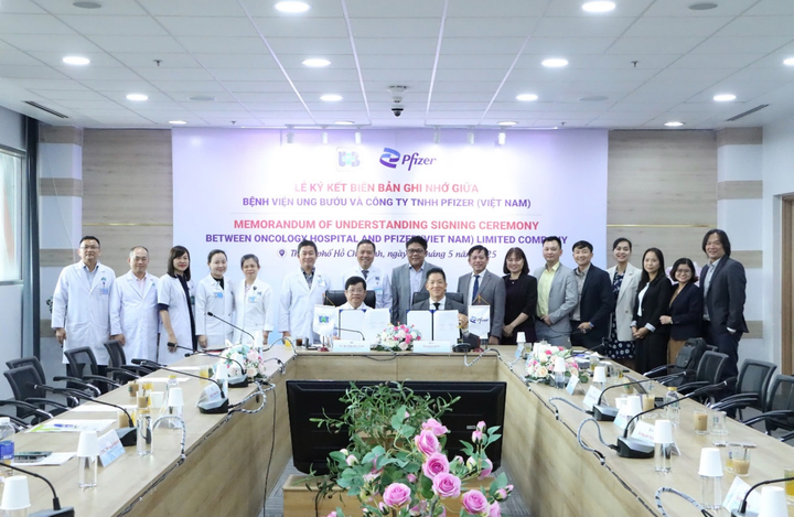Lễ ký kết Biên bản ghi nhớ tại Bệnh viện Ung Bướu TP.HCM.
