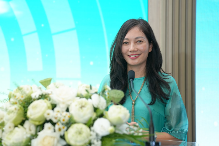 Bà Phạm Thị Nguyệt, Trưởng ban Tiếp thị và Bán sản phẩm, Vietnam Airlines, phát biểu tại sự kiện.