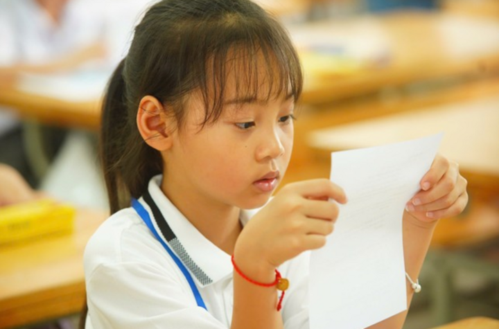 Thời điểm này, các trường học đang hoàn thành tổng kết điểm, hình thức khen thưởng học sinh. (Nguồn ảnh: Duy Phạm)