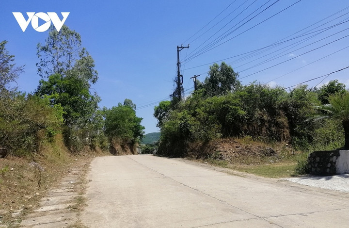 Đường vào thôn Diên Trường, xã Phổ Khánh, thị xã Đức Phổ, tỉnh Quảng Ngãi.