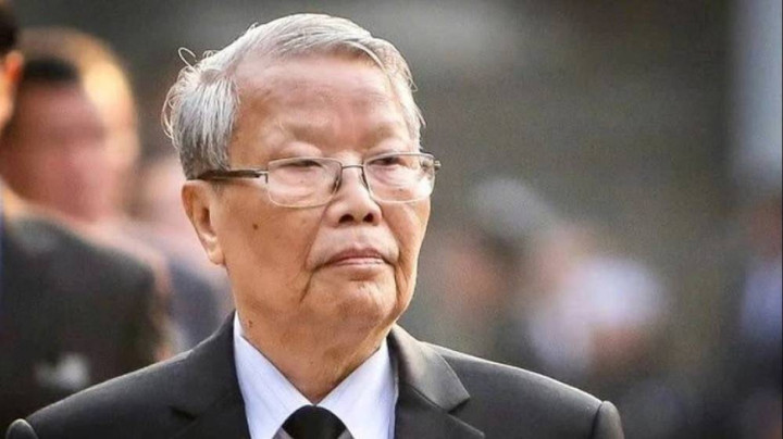 Đồng chí Trần Đức Lương - nguyên Ủy viên Bộ Chính trị, nguyên Chủ tịch nước Cộng hòa xã hội chủ nghĩa Việt Nam, nguyên Phó Chủ tịch Hội đồng Bộ trưởng, nguyên Phó Thủ tướng Chính phủ.