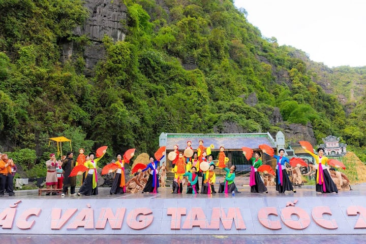 Pham Anh Duy និង Xuan Hao រំកិលដួងចិត្តប្រជាជននៅកណ្តាល 'ពណ៌មាសនៃ Tam Coc' - 4