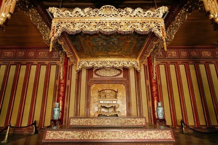 Hình ảnh Ngai vua triều Nguyễn theo hồ sơ đề nghị công nhận Bảo vật quốc gia. (Ảnh: Cục Di sản văn hóa cung cấp)