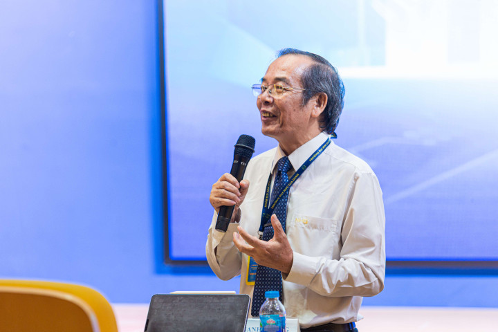 TS. Đỗ Mạnh Cường chia sẻ tại buổi Hội thảo Khoa học Quốc tế về Tâm lý 2025.