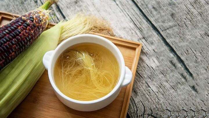 Râu ngô thường dùng để nấu nước uống với công dụng thanh nhiệt, mát gan. (Ảnh minh họa)