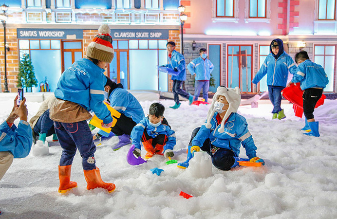 Vui chơi tại Snow Town sẽ là trải nghiệm vô cùng thú vị và mới lạ với các em nhỏ. (Ảnh: Snow Town)