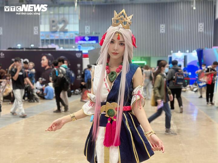 Muchos detalles de los disfraces de cosplay deben estar hechos a mano para que sean lo más auténticos posible. (Foto: Manh Hung)