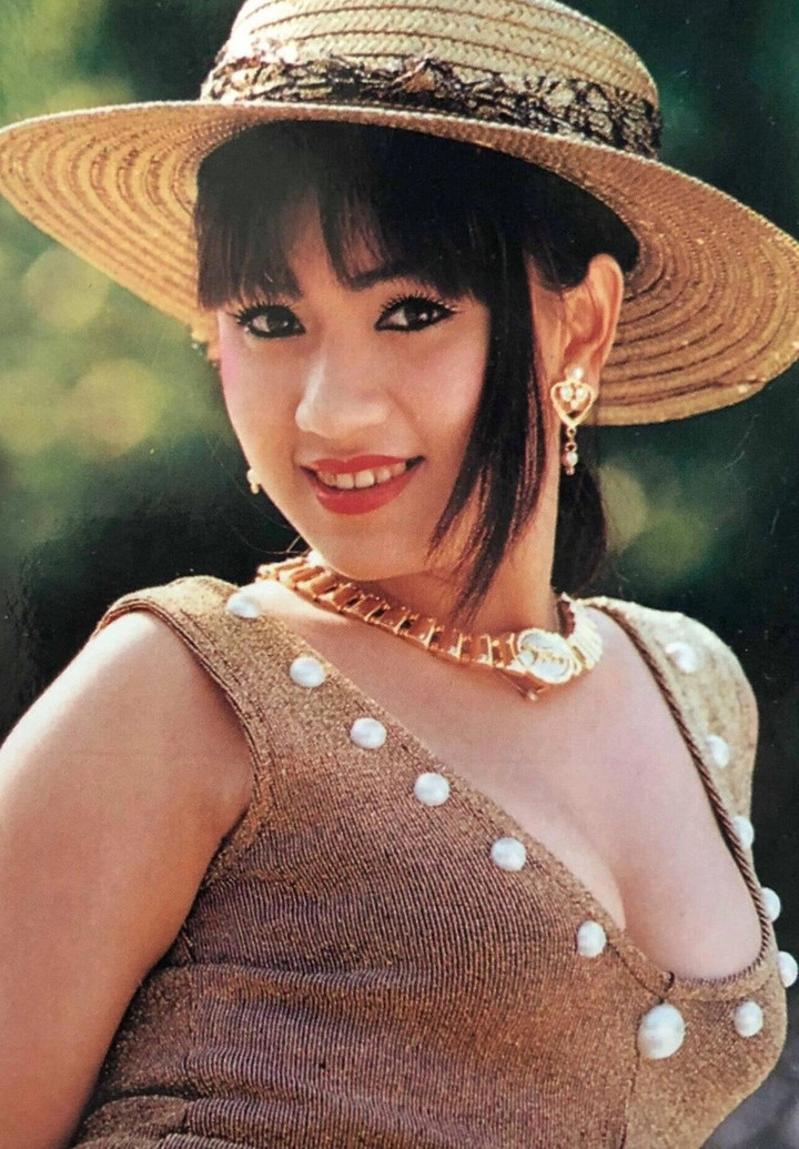 Biểu tượng gợi cảm của thập niên 90, từng khiến Lý Hùng mê mệt giờ ra sao? - 1