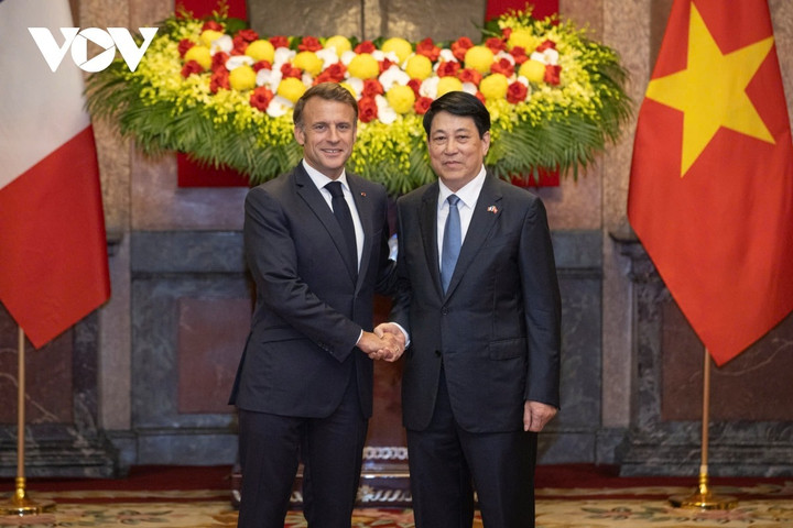 Chủ tịch nước Lương Cường và Tổng thống Emmanuel Macron