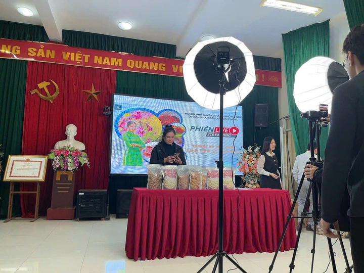 Xã Nam Phong: Đẩy mạnh thương mại điện tử, tạo cơ hội phát triển cho làng nghề - 3