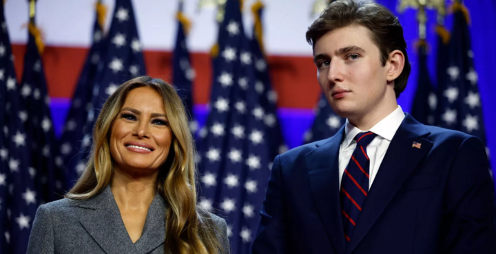 Con trai út của ông Trump, Barron Trump (phải) (Ảnh: CNN)