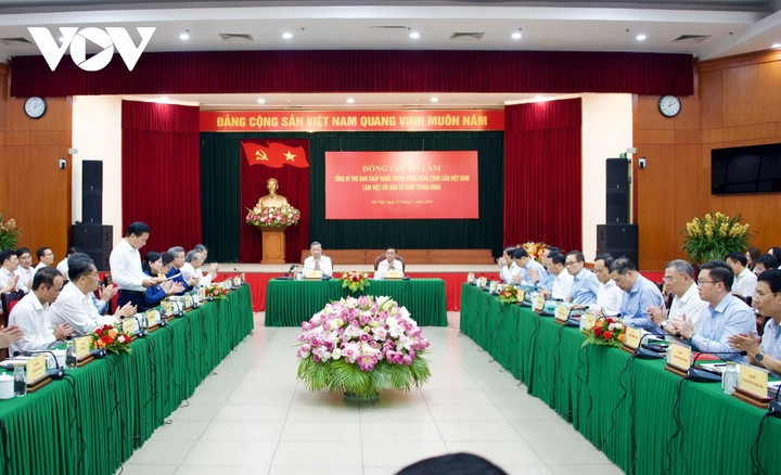 Toàn cảnh buổi làm việc